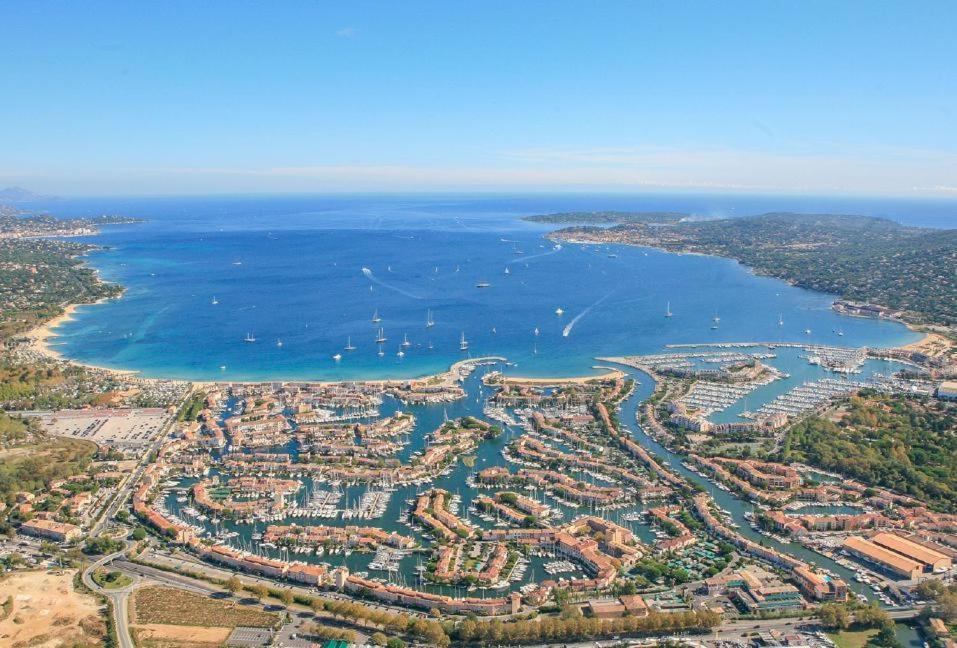 L'Aloe Vera Le Plan-de-la-Tour Bagian luar foto